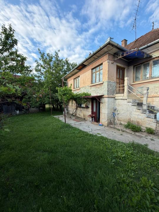 Teren intravilan cu constructie renovabila, 1715 mp, Zona Suceagu