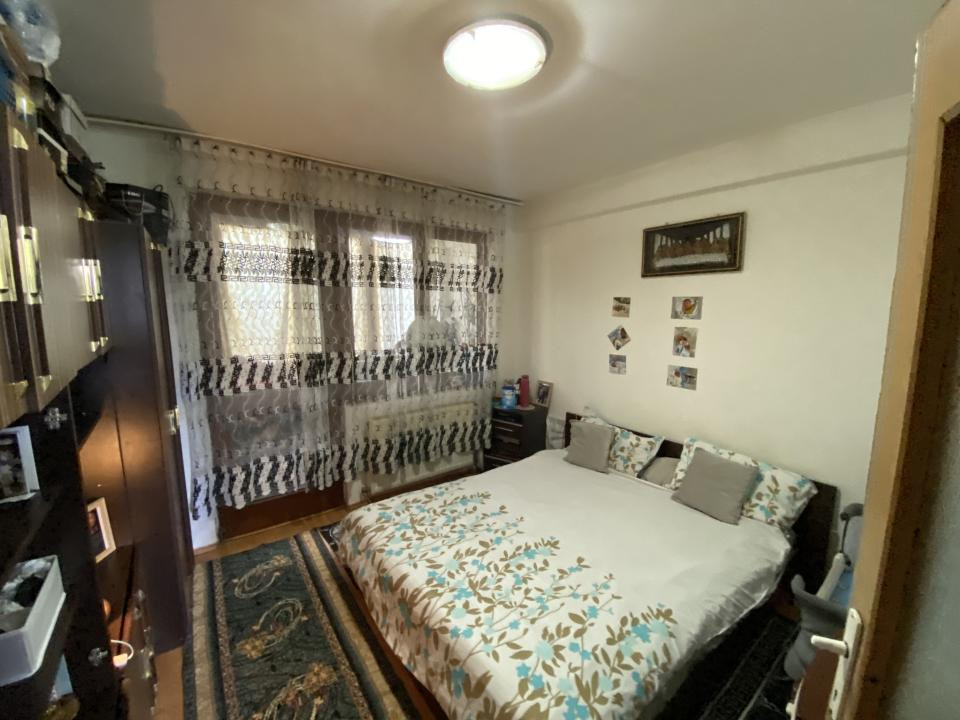 Apartament De Vanzare , 42 mp utili, Zona Liceul Dumitru Tautan 