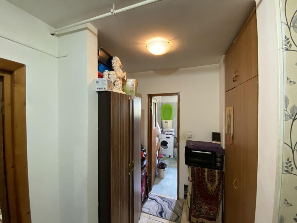 Apartament De Vanzare , 42 mp utili, Zona Liceul Dumitru Tautan 