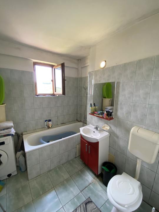 Apartament De Vanzare , 42 mp utili, Zona Liceul Dumitru Tautan 