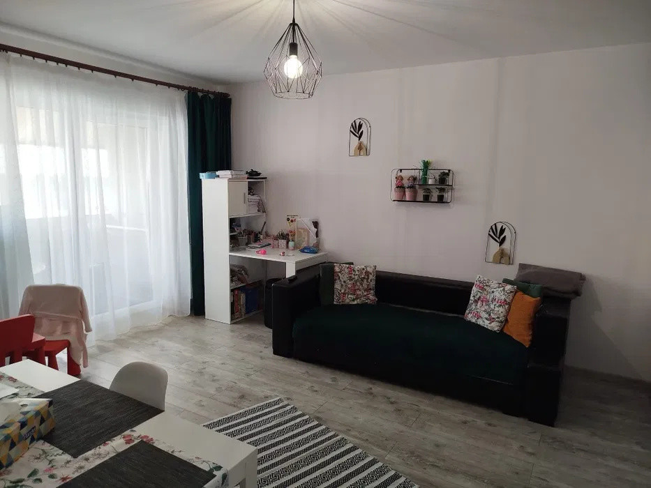 Apartament cu 2 camere, 49 mp, parcare, zona Sub Cetate