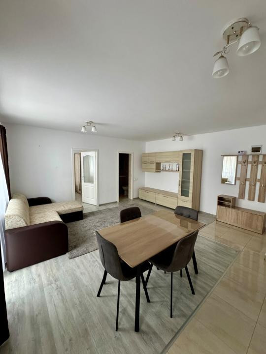 Apartament cu 2 camere , etaj 1, parcare , zona Terra