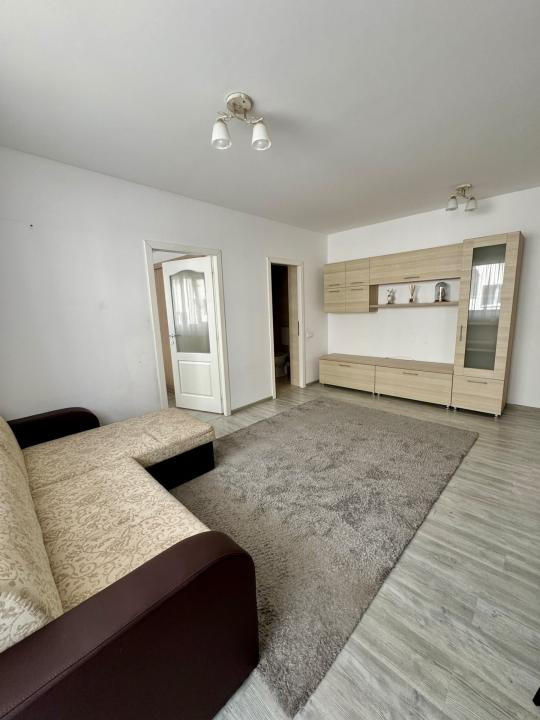 Apartament cu 2 camere , etaj 1, parcare , zona Terra