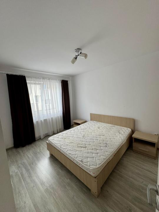 Apartament cu 2 camere , etaj 1, parcare , zona Terra
