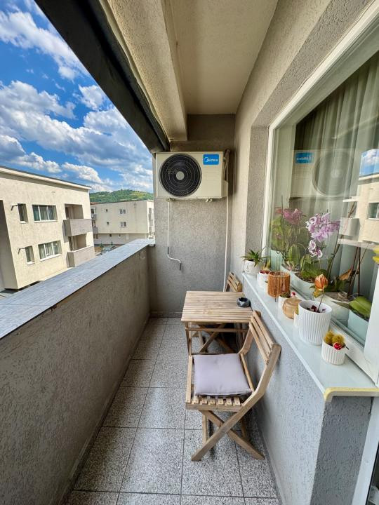 Apartament disponibil imediat, 2 camere,parcare,zona Terra
