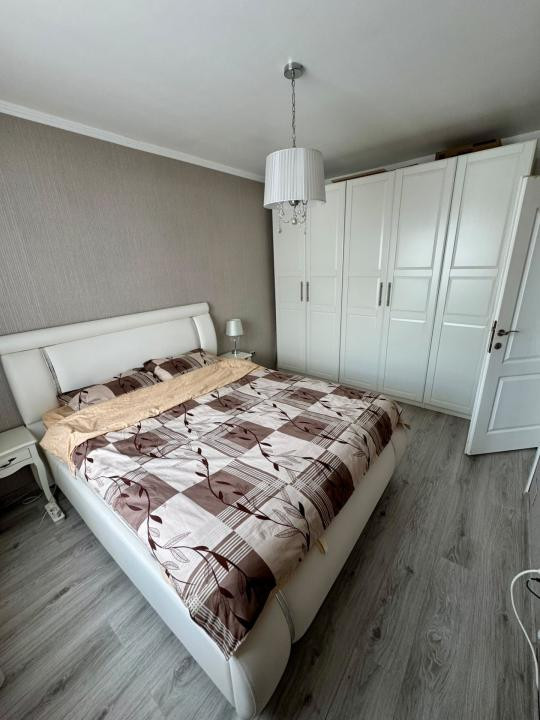 Apartament disponibil imediat, 2 camere,parcare,zona Terra