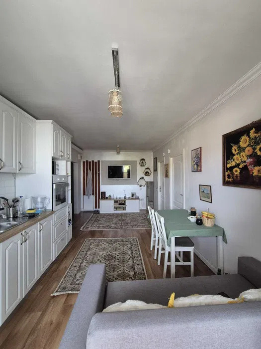 Apartament cu 2 camere, etajul 1, parcare, zona Cetatii