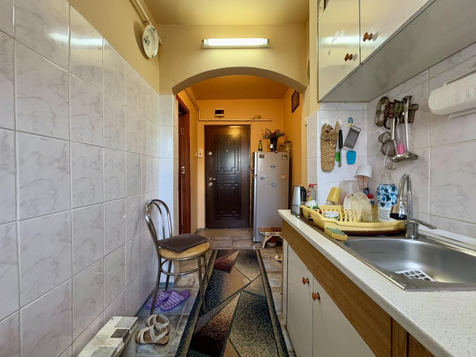 Investiție! Apartament 2 camere, etaj intermediar, zona Academiei de Muzică