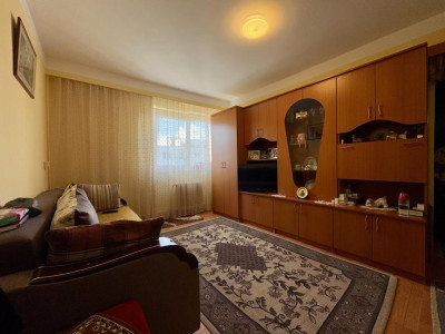 Investiție! Apartament 2 camere, etaj intermediar, zona Academiei de Muzică