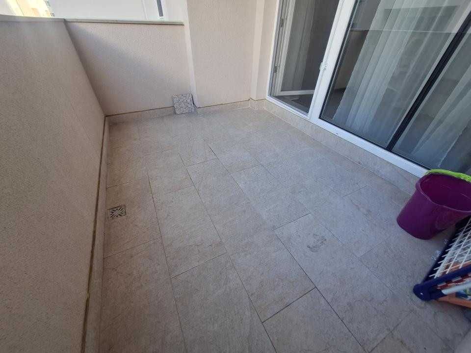 Apartament cu 2 camere, bloc nou, 45 mp, parcare, zona Cetatii 