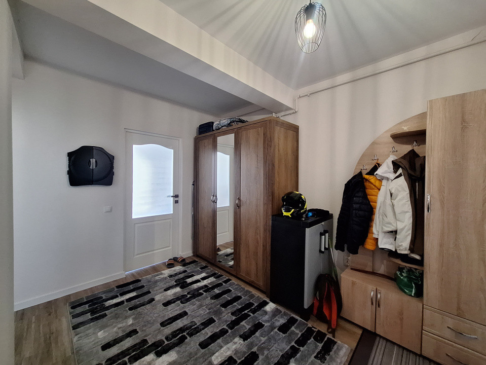 Apartament cu 2 camere, 39 mp, etaj intermediar, zona Terra