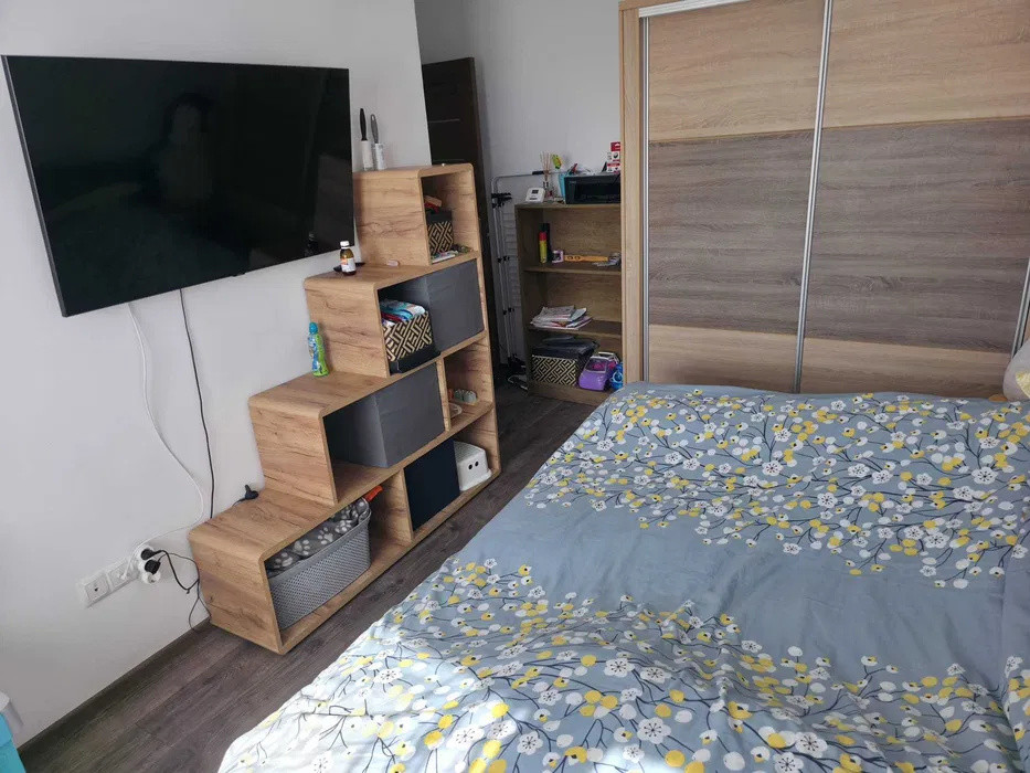 Apartament cu 3 camere, 56 mp, balcon, zona Tineretului