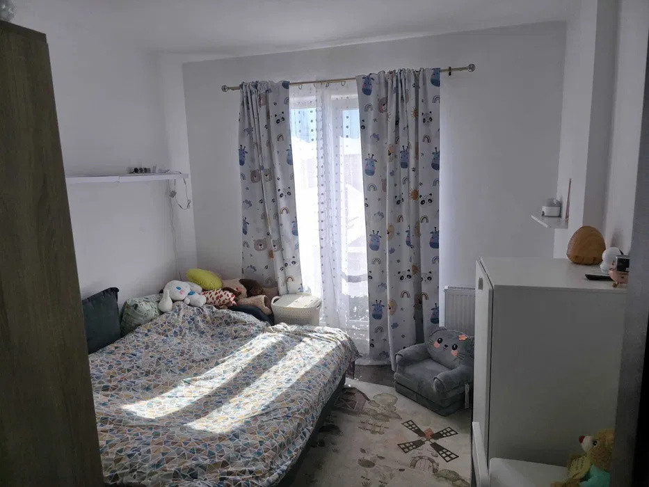 Apartament cu 3 camere, 56 mp, balcon, zona Tineretului