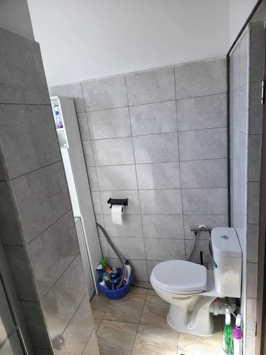 Apartament cu 3 camere, 56 mp, balcon, zona Tineretului