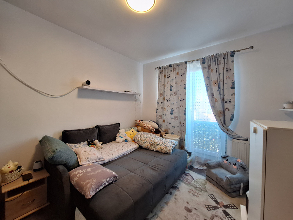 Apartament cu 3 camere, 56 mp, balcon, zona Tineretului