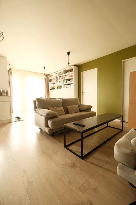 Apartament cu 2 camere, parcare, etaj intermediar, zona Eroilor