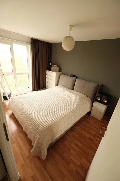 Apartament cu 2 camere, parcare, etaj intermediar, zona Eroilor