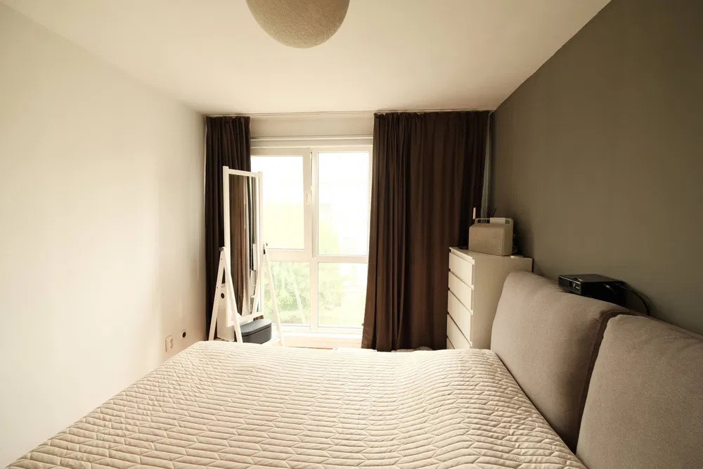 Apartament cu 2 camere, parcare, etaj intermediar, zona Eroilor