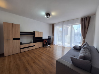 Apartament decomandat, balcon, etaj intermediar, zona Florilor