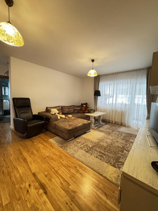 De Inchiriat! Apartament de 3 camere, gradina, Parcare, Zona Eroilor