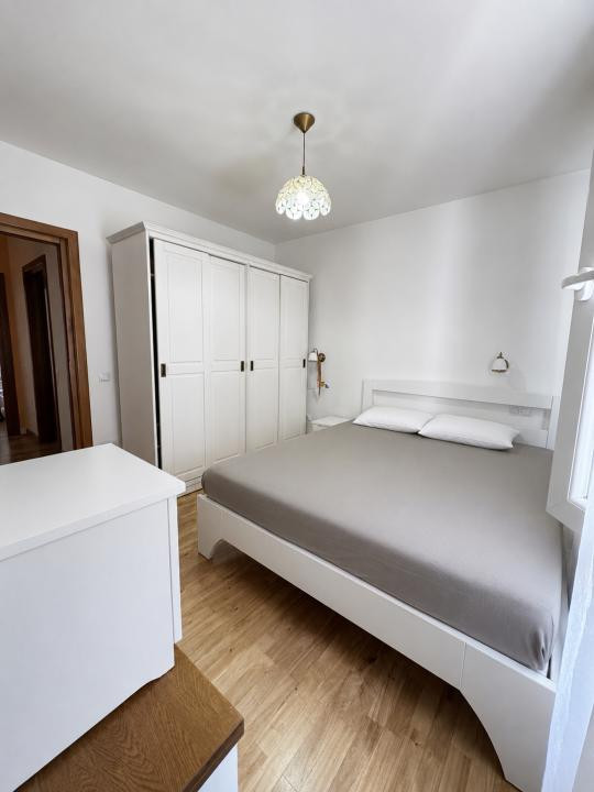 De Inchiriat! Apartament de 3 camere, gradina, Parcare, Zona Eroilor