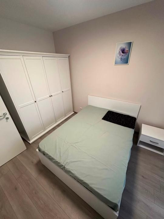 Apartament 3 camere de închiriat, parcare, zona BMW 