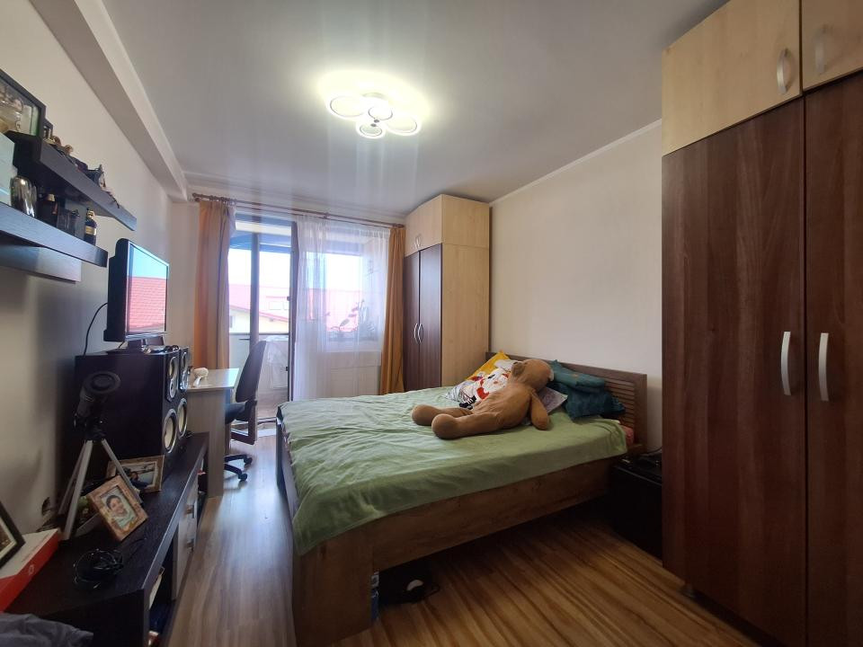 Apartament cu 2 camere, 49 mp, balcon, zona Terra