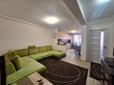 Apartament cu 2 camere, 49 mp, balcon, zona Terra