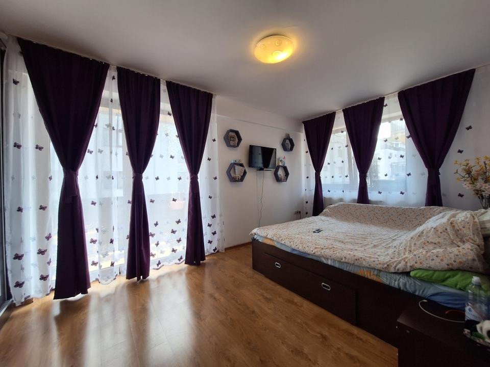 Apartament cu 3 camere, 68 mp, 2 balcoane, zona Parcului Poligon