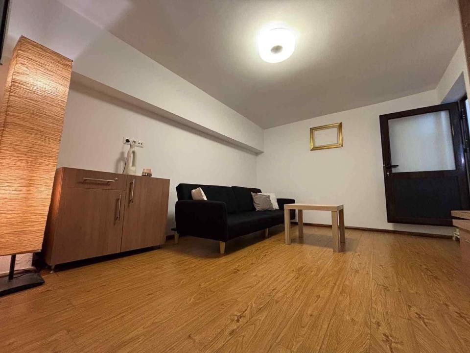 Apartament cu 3 camere,gradina,parcare,zona Campului-Manastur