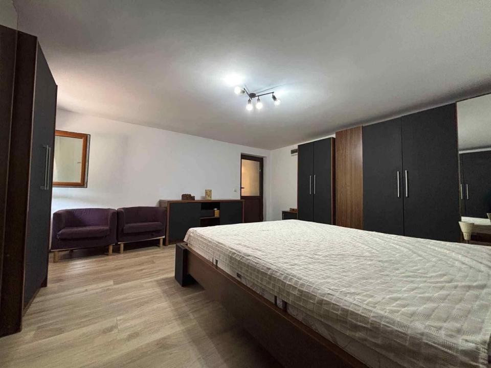 Apartament cu 3 camere,gradina,parcare,zona Campului-Manastur