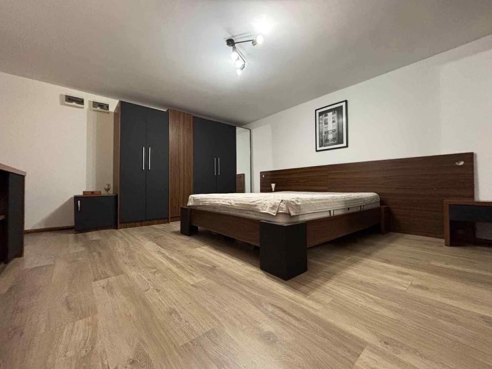 Apartament cu 3 camere,gradina,parcare,zona Campului-Manastur
