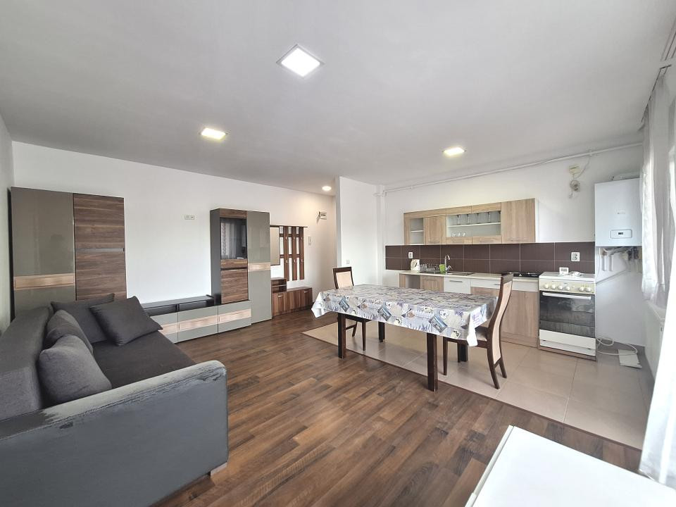 Apartament cu 3 camere, 2 balcoane, 61,19 mp, zona Terra