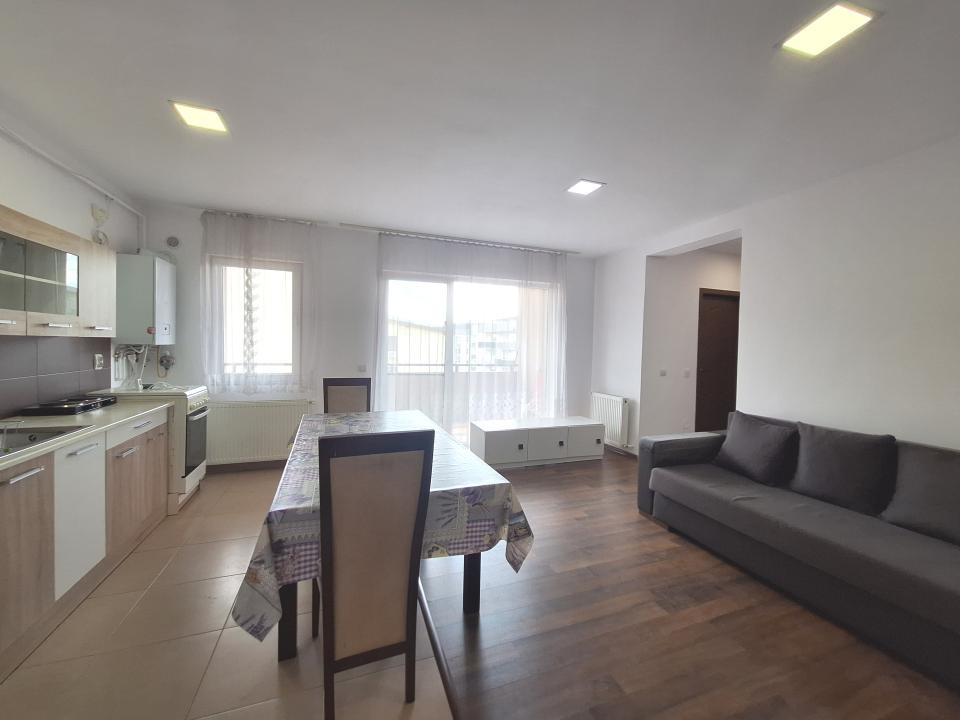 Apartament cu 3 camere, 2 balcoane, 61,19 mp, zona Terra