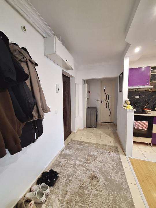 Apartament decomandat, etaj intermediar, strada Gheorghe Doja