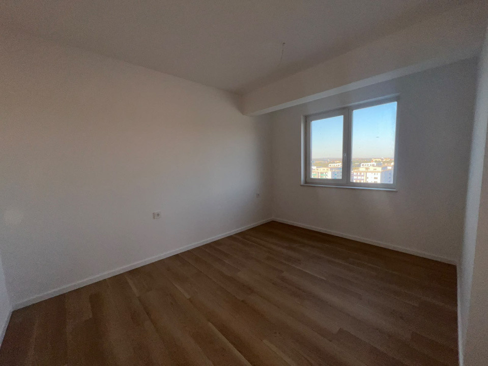 Apartament cu 3 camere, finisat, bloc nou, zona clinicii AMETYST