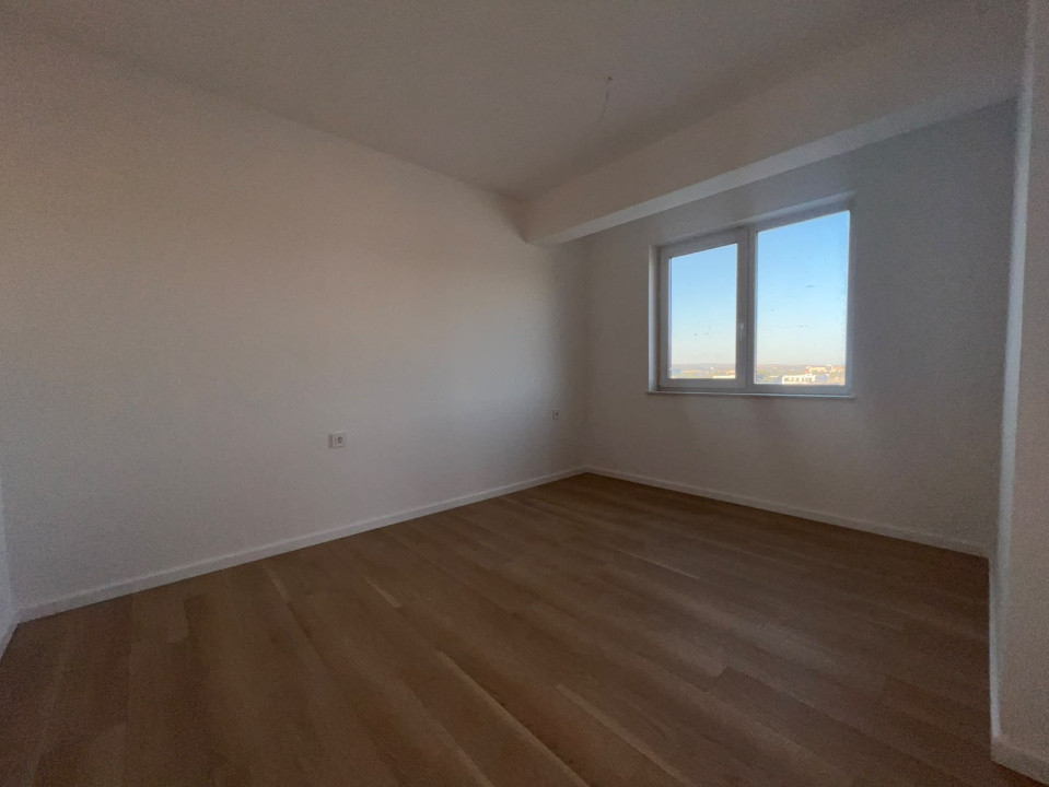 Apartament cu 3 camere, finisat, bloc nou, zona clinicii AMETYST