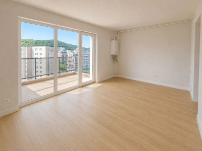Apartament cu 3 camere, finisat, bloc nou, zona clinicii AMETYST