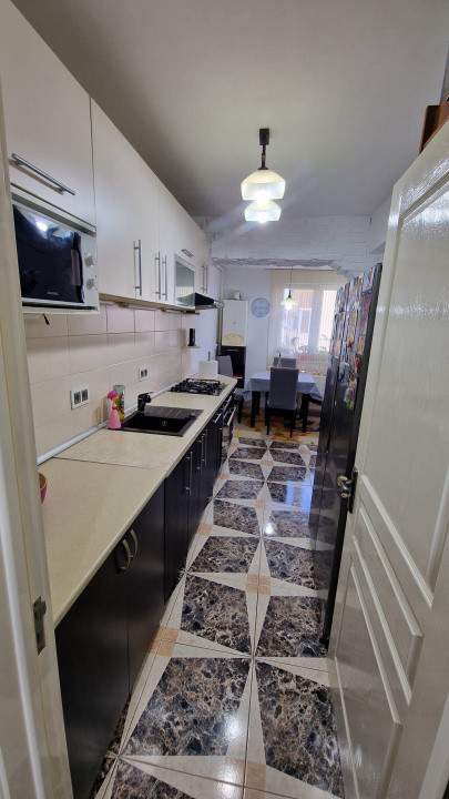 Apartament de 2 camere, 54 mp, finisat, Zona Porii