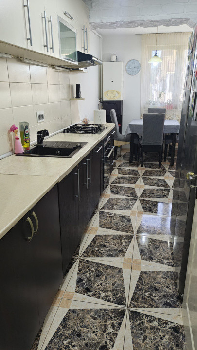 Apartament de 2 camere, 56 mp, finisat, Zona Porii