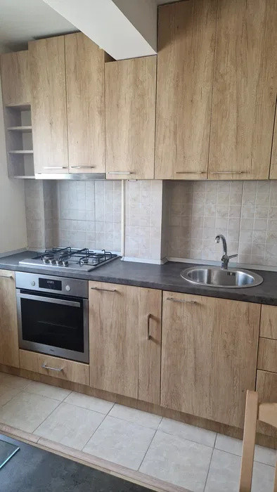 Apartament cu 2 camere, etajul 1, parcare, zona Terra