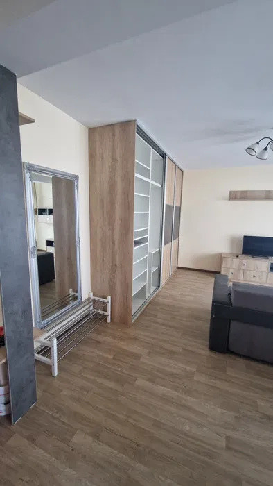 Apartament cu 2 camere, etajul 1, parcare, zona Terra