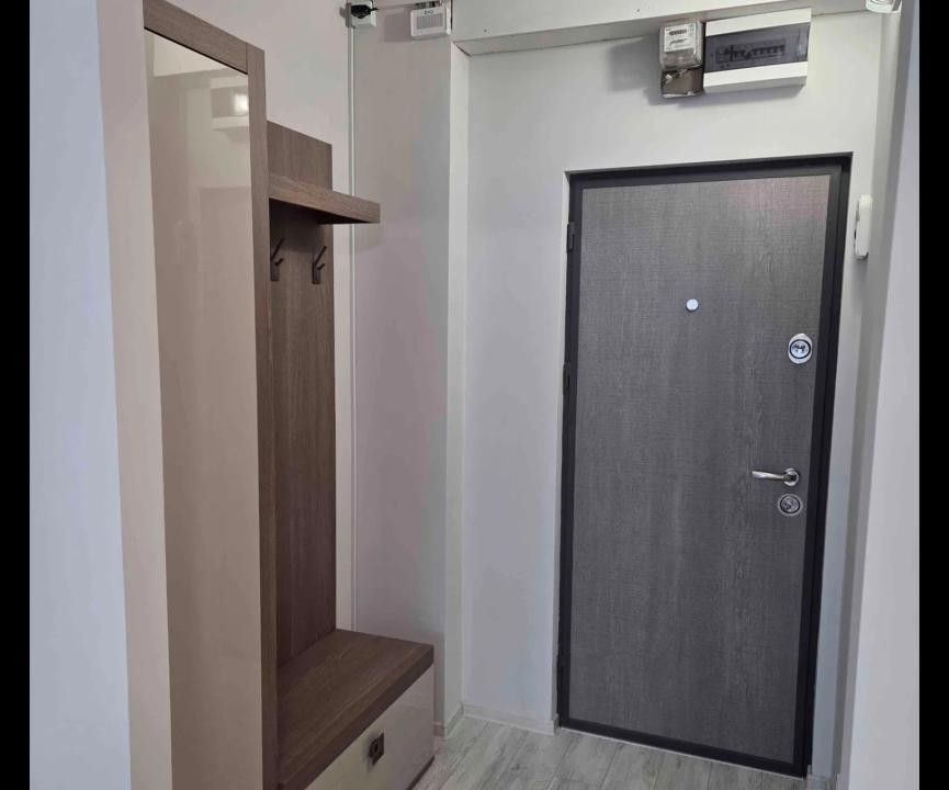 Garsoniera la cheie, etaj intermediar, zona strazii BUCEGI