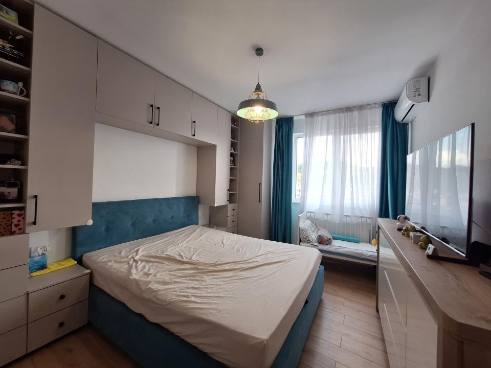 Apartament cu 3 camere, 65,6 mp, 2 parcari, 2 bai, zona Fagului