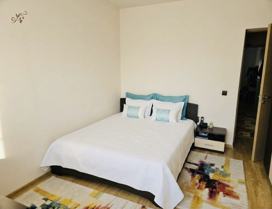 Apartament cu 3 camere,etajul 1, parcare inclusa, strada Eroilor 