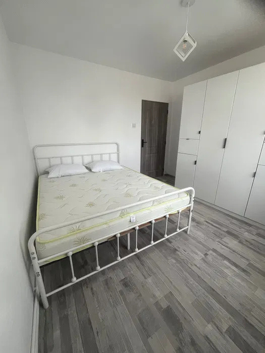 Apartment 3 camere, 60 mp, recent renovat, zona Semicentrala