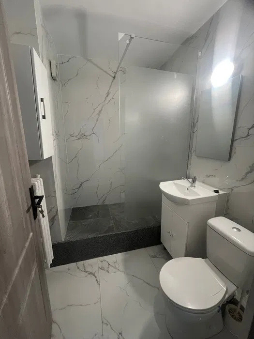 Apartment 3 camere, 60 mp, recent renovat, zona Semicentrala