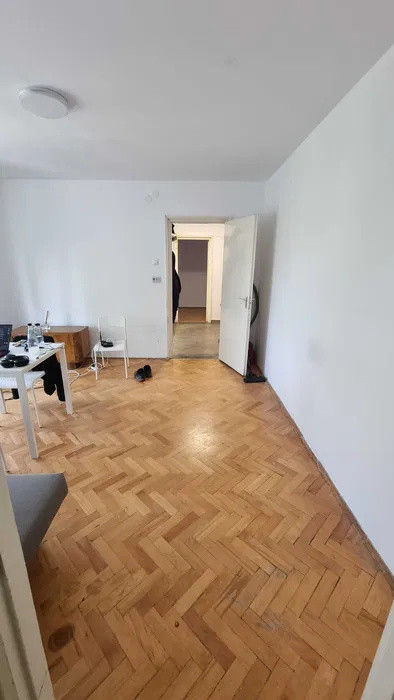 Apartament 3 camere, semidecomandat, 61 mp + balcon, Gheorgheni