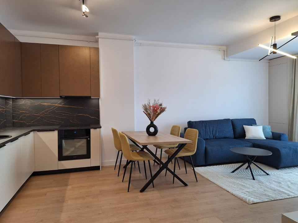 Apartament de 2 camere, 45 mp,Ultramodern,Mobilat/Utilat, Zona Eroilor