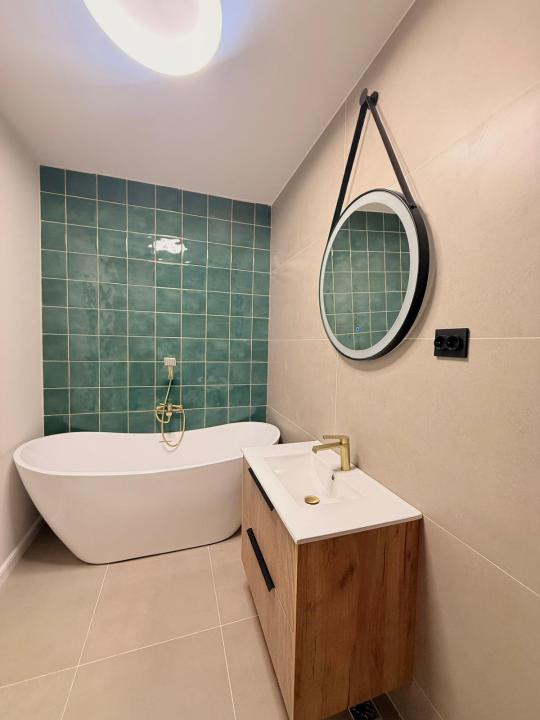 Apartament de 2 camere,45 mp, Ultramodern,Mobilat/Utilat, Zona Eroilor